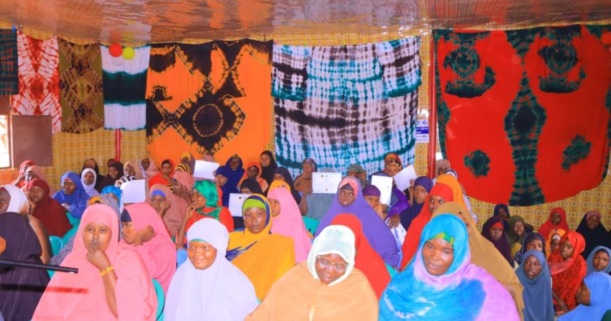 Maamulka Galkacyo oo shahaadooyin guddoonsiiyay Haween la baray xirfado ay ku shaqeeystaan