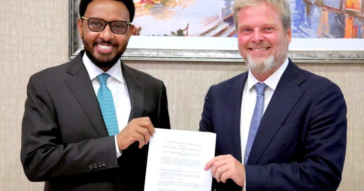 Soomaaliya iyo Denmark oo kala saxiixday heshiis Deyn looga cafiyay Soomaaliya