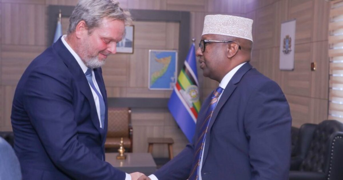 Safiirka Danmark oo raali galin ka bixiyay hadal uu ugu gafay Wadajirka dhuleed ee JFS