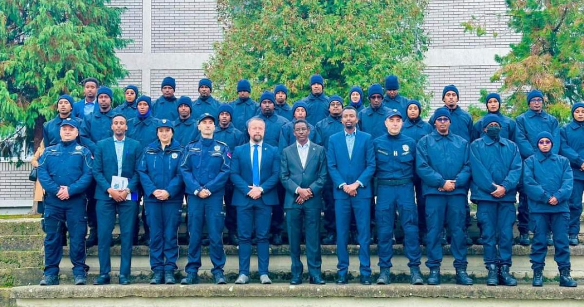 Wasiirka Amniga Gudaha oo tababar ugu soo xiray Serbia Saraakiil ka tirsan Ciidanka Booliska