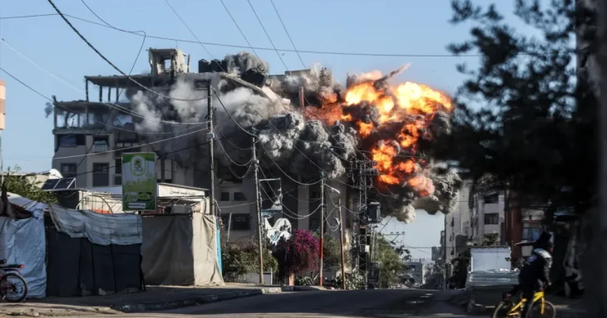 Israel oo saacadihii u dambeeyay Gaza ku dishay 42 ruux