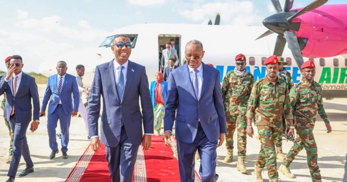 Ra’iisul Wasaare Xamse oo gaaray Baydhabo
