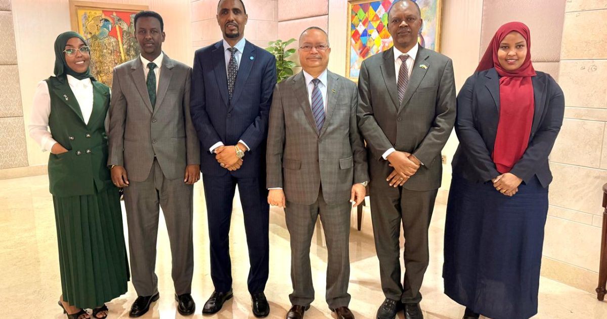 Safiirka Soomaaliya ee dalka Hindiya oo lagu soo dhaweeyay New Delhi