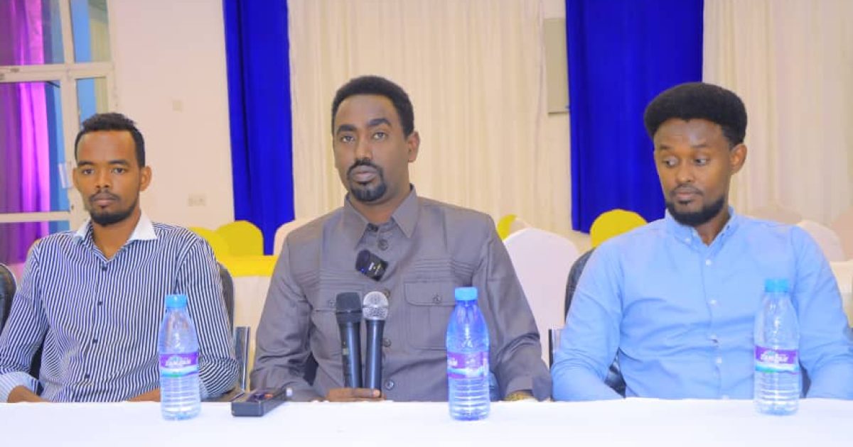 Wasiirka Ciyaaraha Galmudug oo tababar Aqoon kororsi ah u furay Dhallinyarada Galmudug