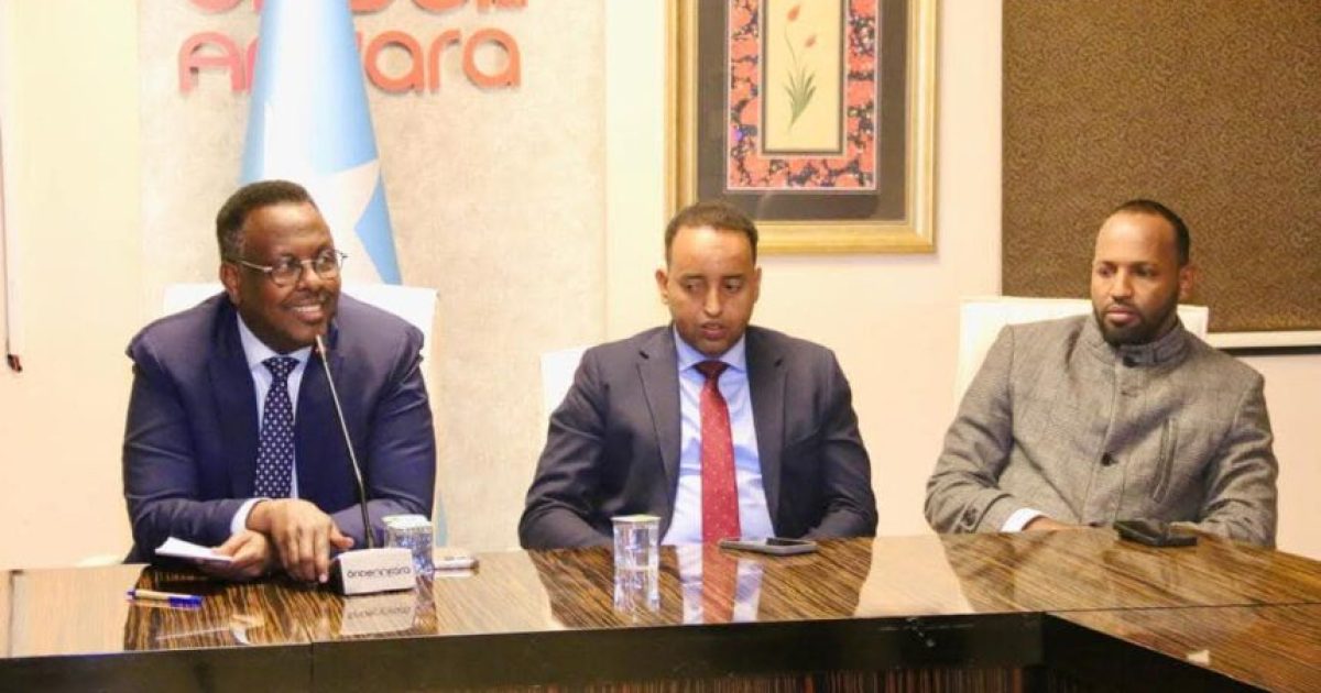 Wasiirka Cadaaladda oo kulan la qaatay jaaliyadda Soomeeliyeed ee dalka Turkiga