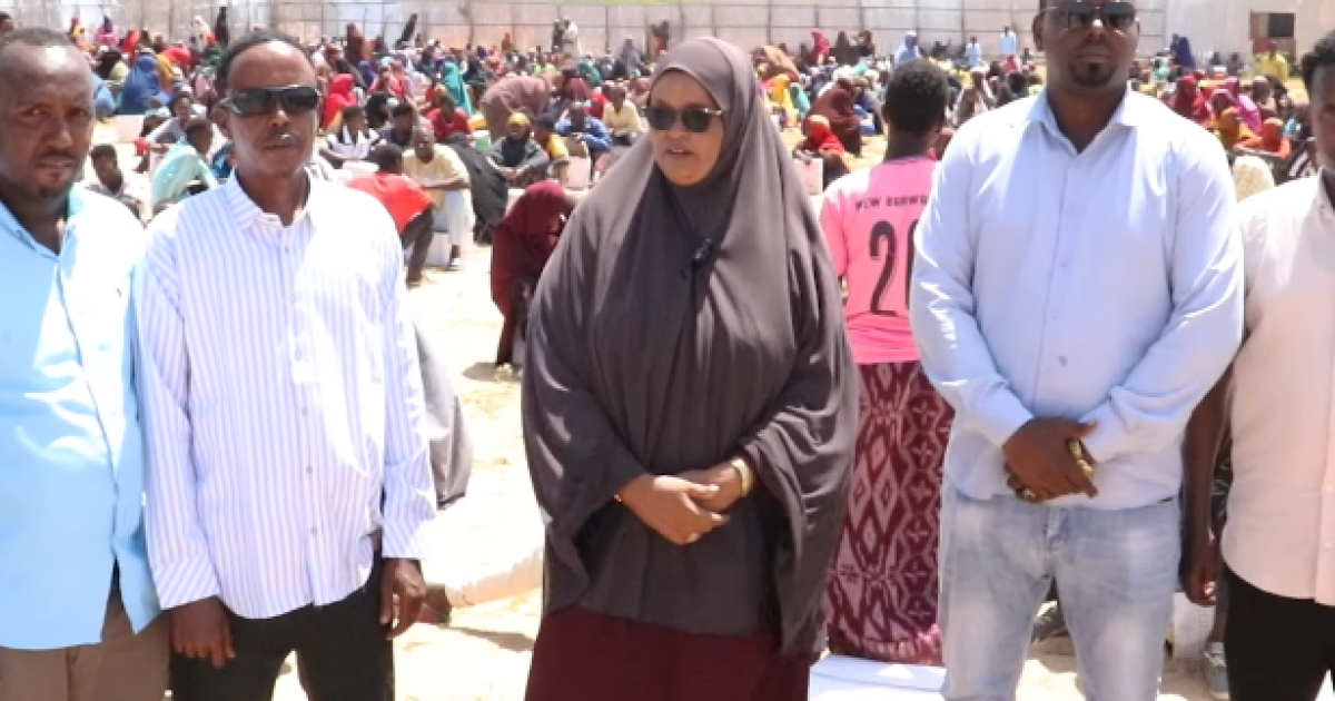 SoDMA oo Gargaar Raashin ah u qeybisay Qoysas dan yar ah oo ku sugan Deyniile