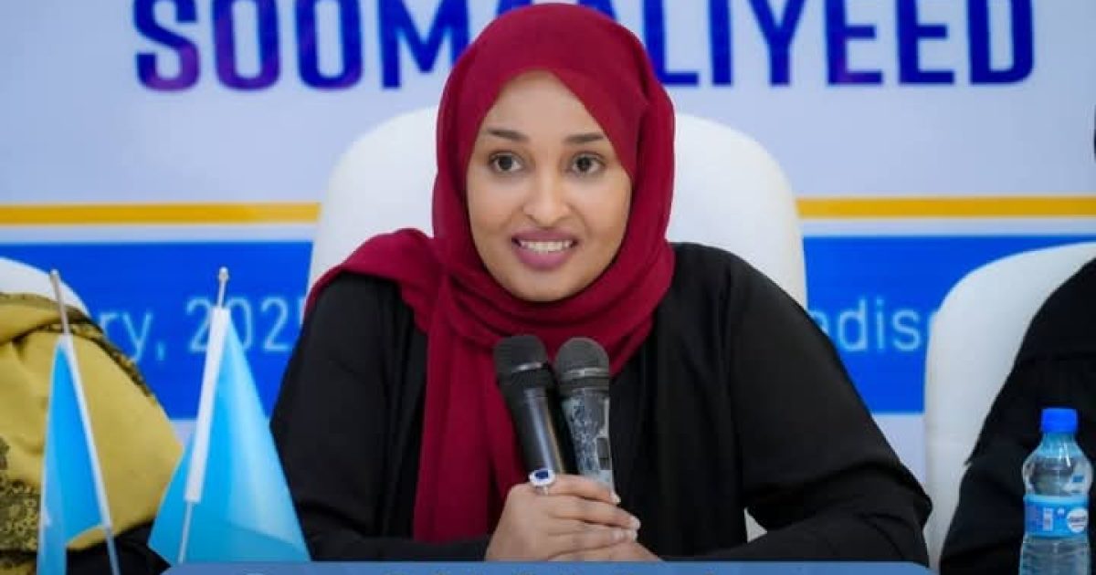 Wasiirku Wasaaradda Qoyska oo kulan la qaadatay Haweenka