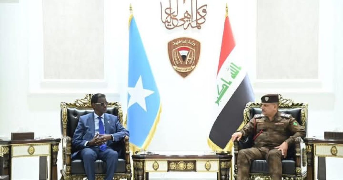 Wasiirka Amniga oo booqasho ku tegay Ciraaq