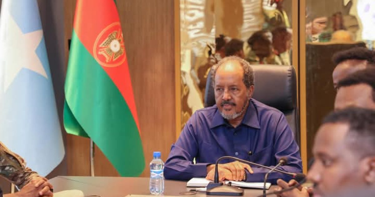 Madaxweynaha JFS oo kulan mira dhal ah xarunta Gaashaandhigga kula qaatay Mas’uuliyiin