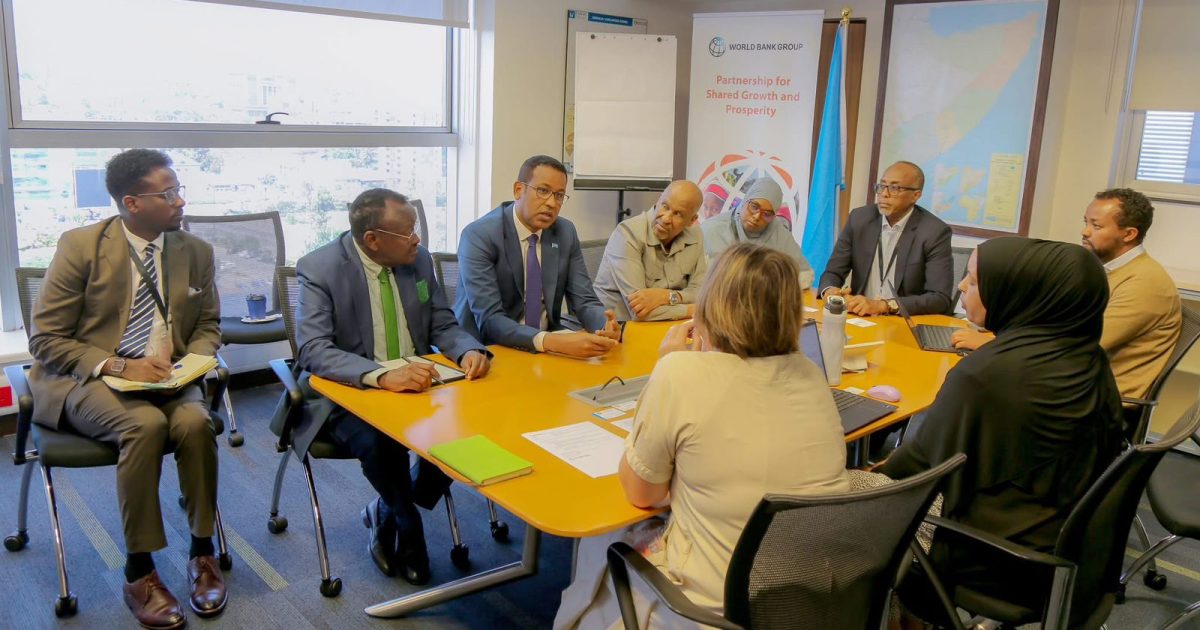 Wasiirka Deegaanka iyo Madaxa Bankiga Adduunka oo kulan muhiim ah yeeshay