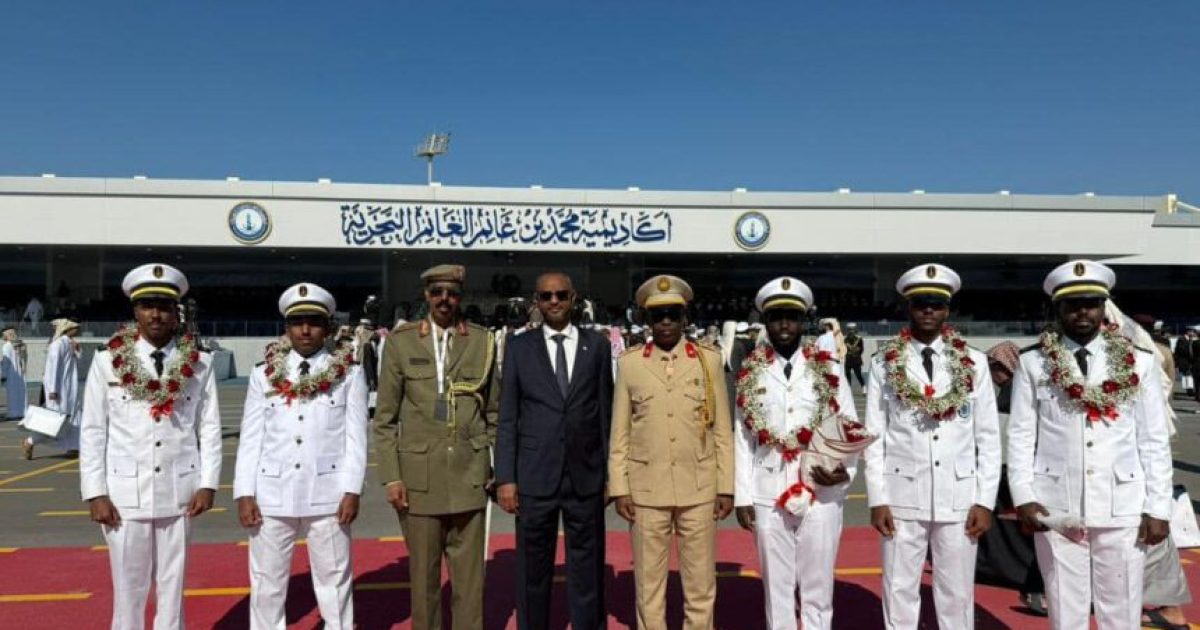 Wasiirka Gaashaandhigga XFS oo Tababar ugu soo xiray Ciidamo ka tisan XDS ee Dalka Qatar