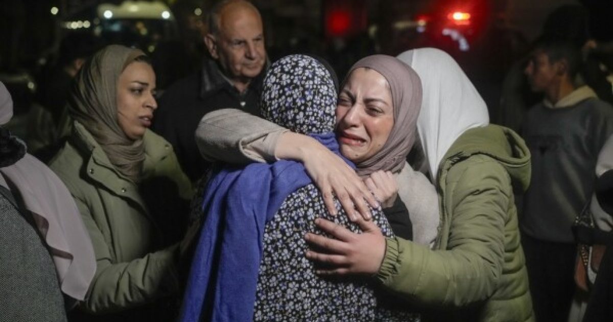 Xamaas iyo Israa’iil oo maxaabiis isdhaafsaday