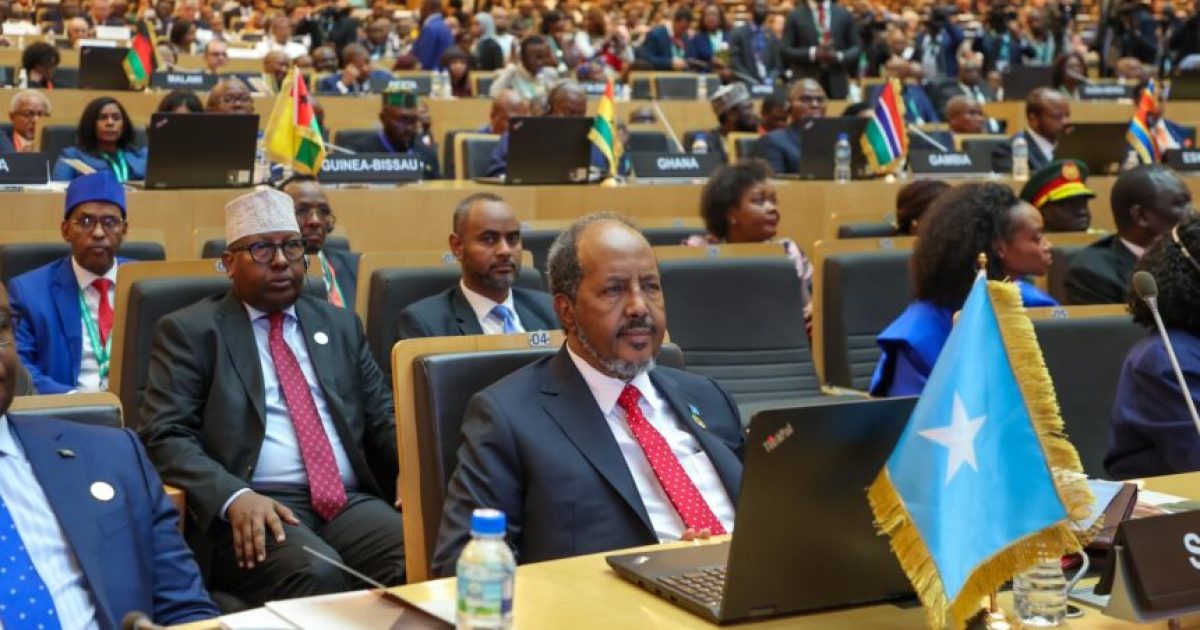 Madaxweyne Xasan Sheekh oo u hambalyeeyay Guddoomiyaha cusub ee Midowga Afrika