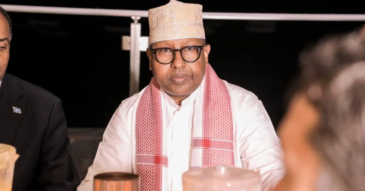 Wasiirka Arrimaha Dibadda Soomaaliya oo casho sharafeed ku maamuusay wafdiga Azerbaijan