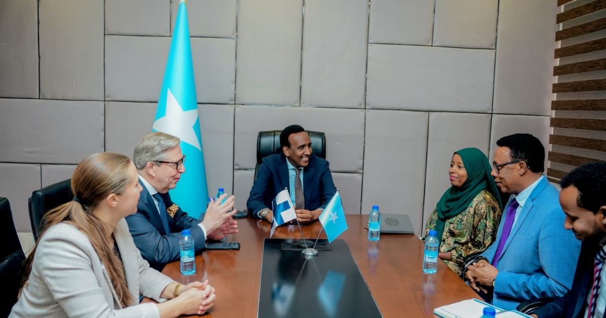 Agaasimaha Guud ee Hay’adda Socdaalka oo qaabilay Safiirka Finland