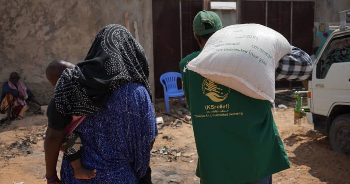 Xarunta Boqor Salmaan oo kaashanaysa Hay’adda Al-Mahaasin Foundation oo maalintii labaad wada qaybinta Zakaatul-Fidriga