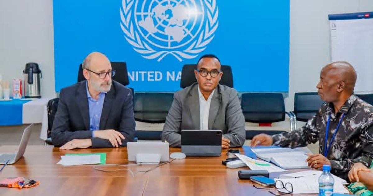 Guddoomiyaha SoDMA oo guddoomiyey kulan looga hadlayay arrimaha beni’aadantinimada