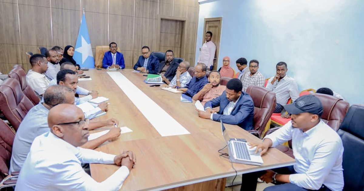 Wasiirka Arrimaha Gudaha oo Guddoomiyay Kulanka Fulinta Qorshaha Wasaaradda ee 2025