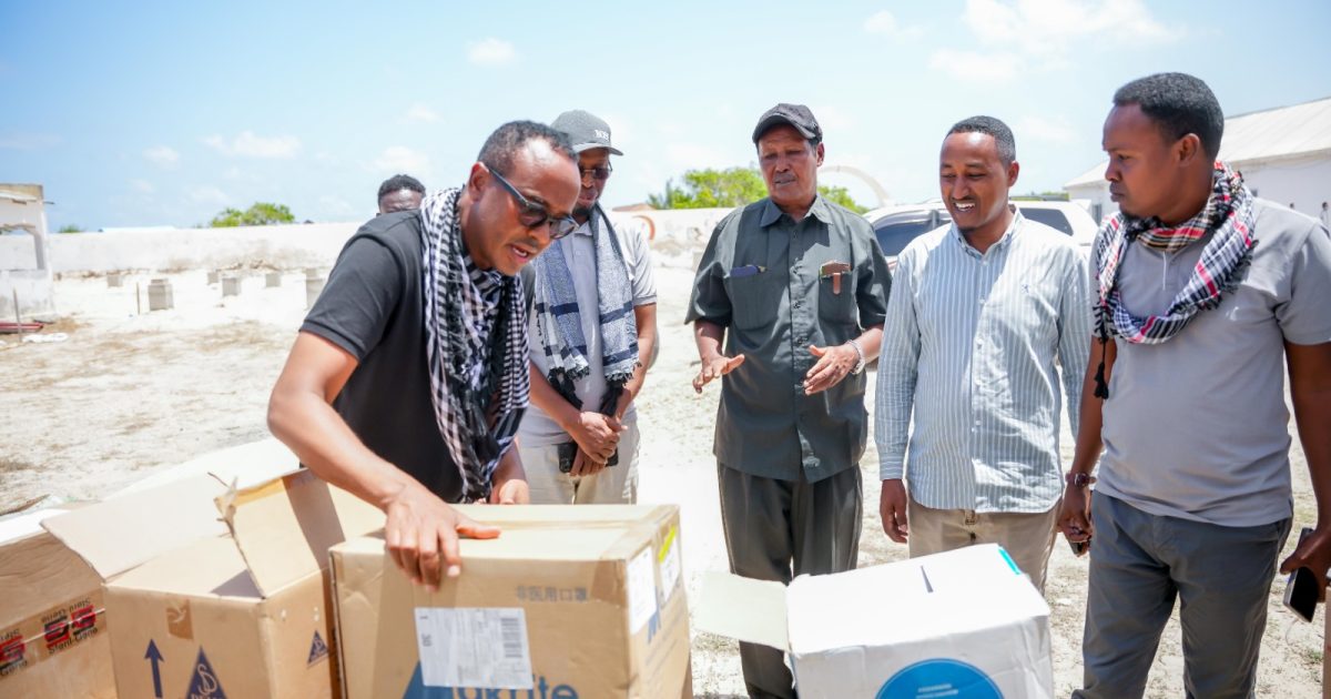 Guddoomiyaha Hay’adda SoDMA oo daawo ku wareejiyay Maamulka Cadale