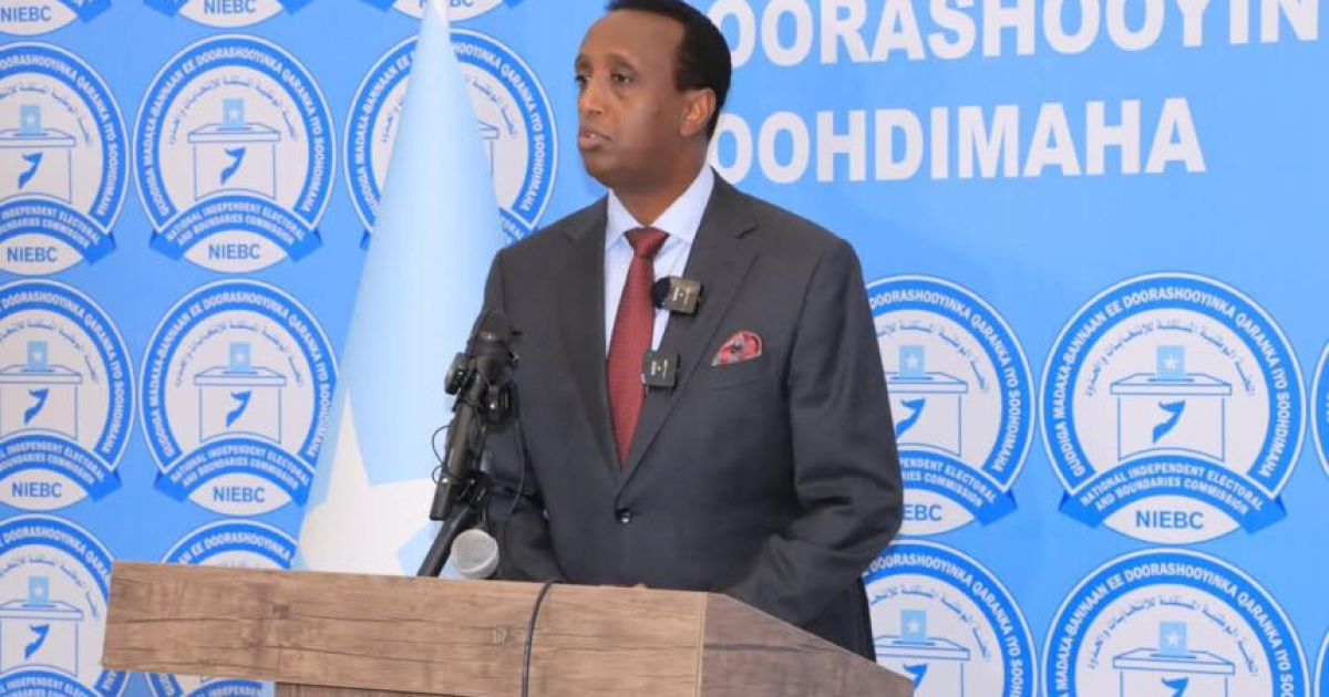 Guddoomiyaha Guddiga Doorashooyinka Qaranka “15-ka bishaan waxaa loo dareeri doonaa goobaha diiwaangelinta codbixiyaasha.”