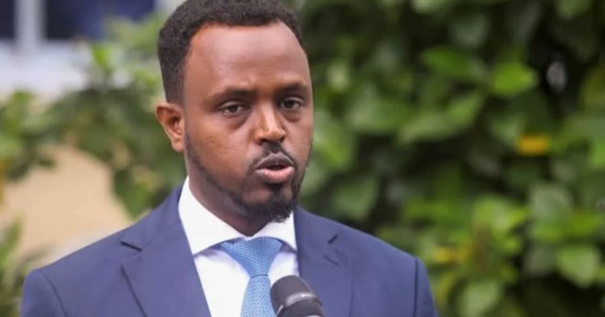 Wasiir Al-Cadaala: “Meydadka Khawaarijta ayaa daadsan Wargaadhi”.