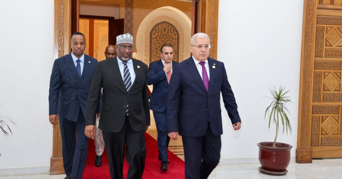 GUDDOOMIYAHA GOLAHA SHACABKA OO SI WEYN LOOGU SOO DHAWEEYAY CAASIMADDA WADANKA ALGERIA.