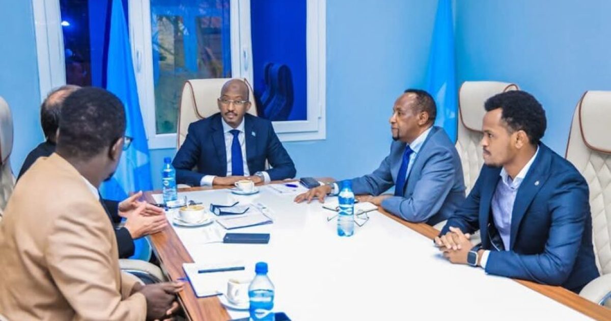 Wasiirka Kalluumeysiga oo kulan la qaatay Wakiilka Hay’adda FAO ee Soomaaliya