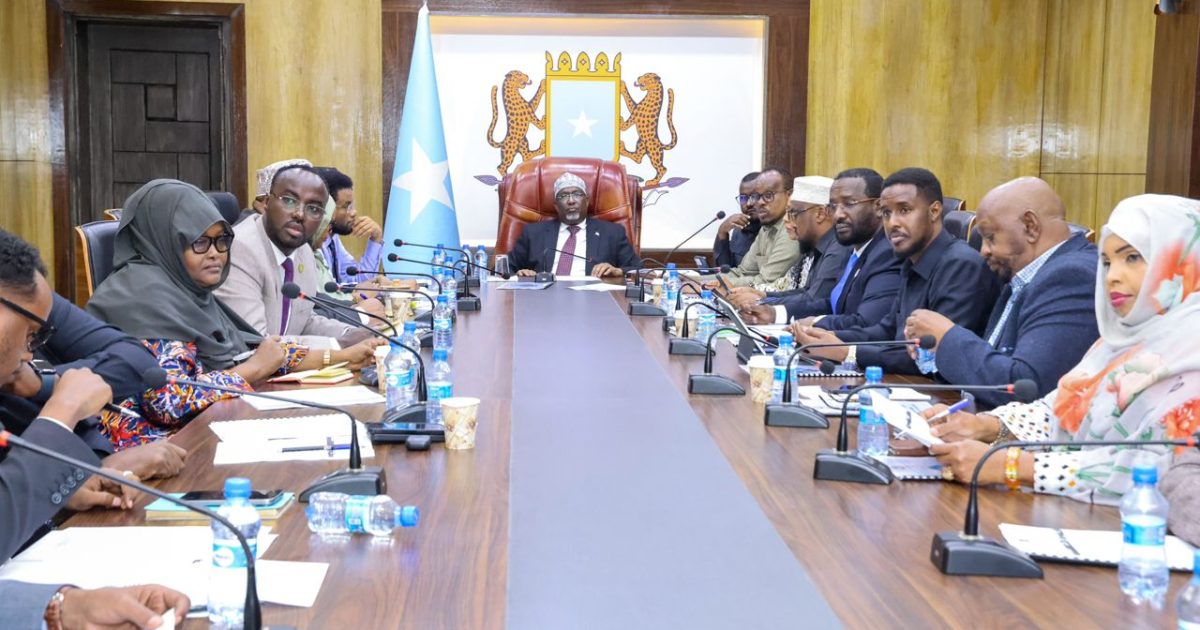 Guddoomiyaha Golaha Shacabka BJFS oo shir guddoomiyay kulanka Guddiga joogtada ah