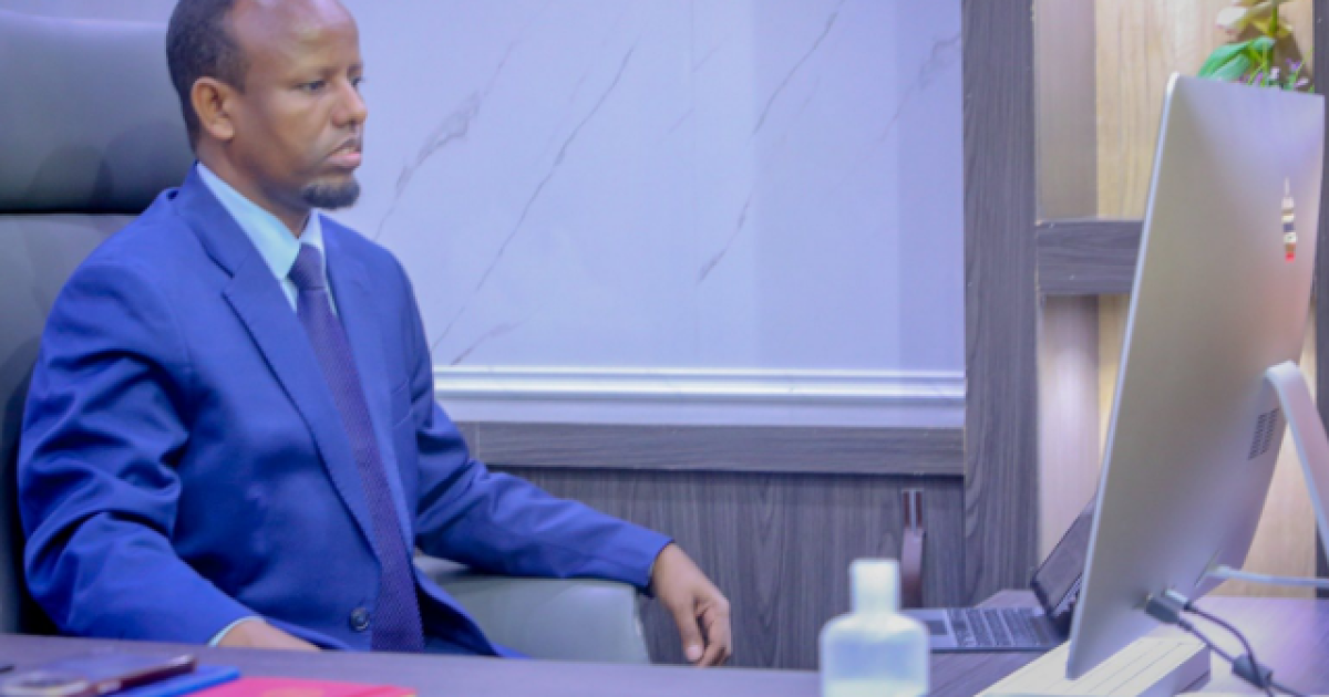 Wasiirka Caafimaadka XFS oo qaab foggaan arag ah uga qeyb galay kulan looga hadlayay Daacuunka