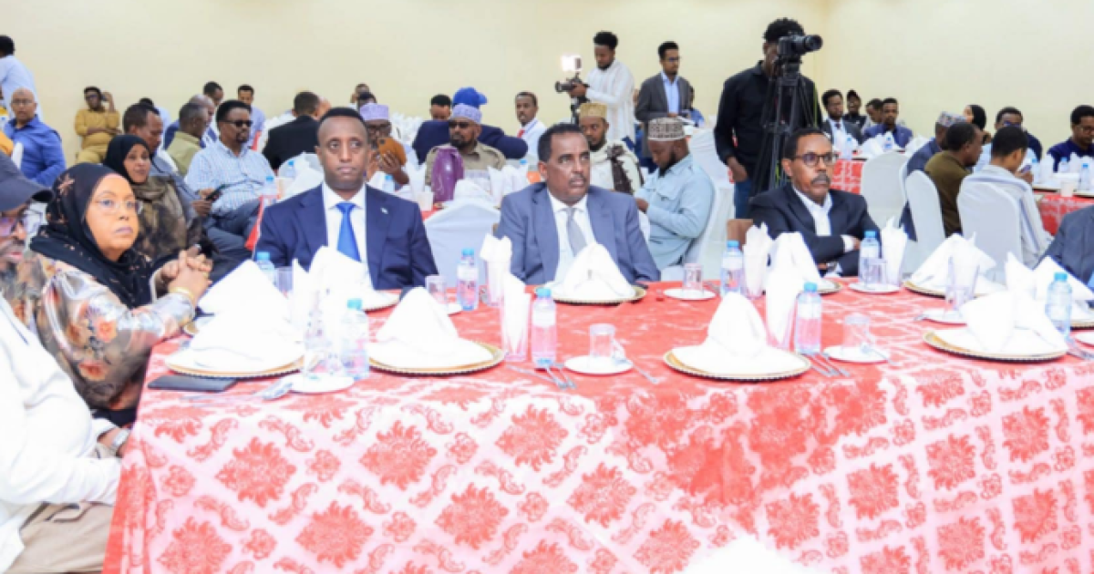 Wasiir Cali Xoosh oo bogaadiyey doorka Guddiga Madaxa-bannaan ee Doorashooyinka