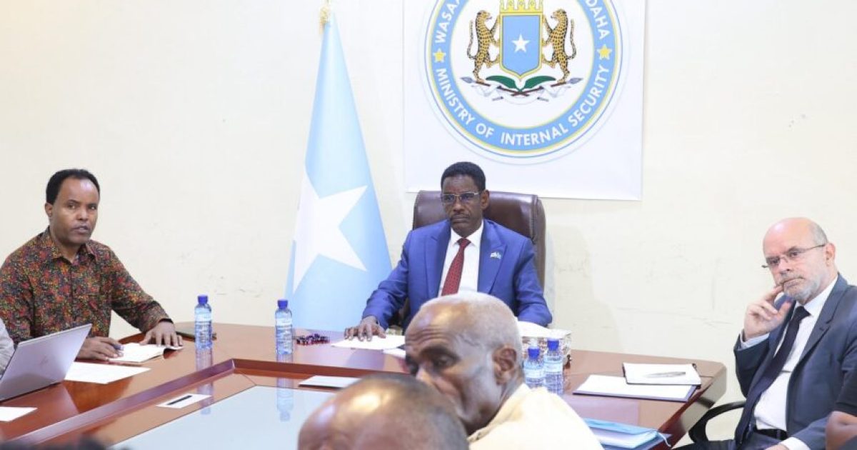 Wasiir Amniga Gudaha oo la kulmay xubno sare oo ka tirsan Booliiska Caalamiga ah(INTERPOL)