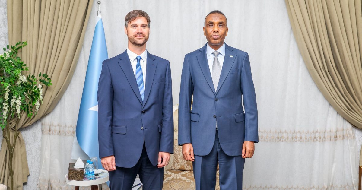 Ra’iisul Wasaaraha XFS oo xafiiskiisa ku qaabilay danjiraha cusub ee dalka UK u fadhiya Soomaaliya