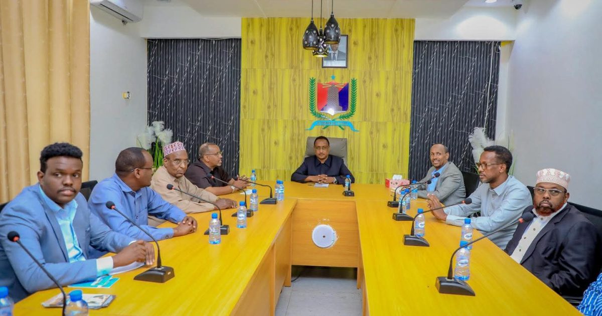 Duqa Caasimadda oo kulan la qaatay Madaxda Rugta Ganacsiga 