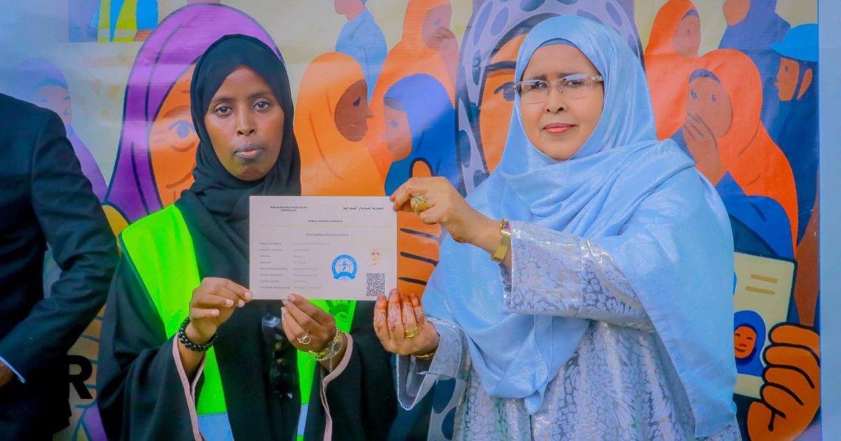 Marwada Madaxweynaha JFS oo iska diiwaangelisay Dharkeynleey