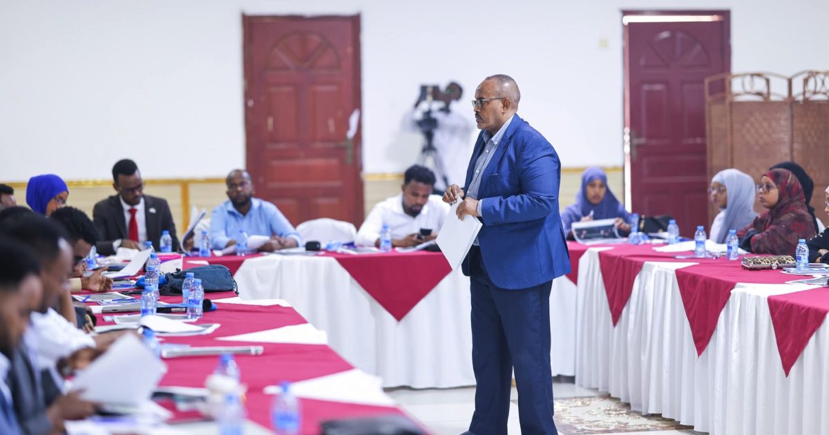 Guddiga Amniga ee Aqalka Sare oo tababar u furay howlwadeennada Hay’adaha Amniga