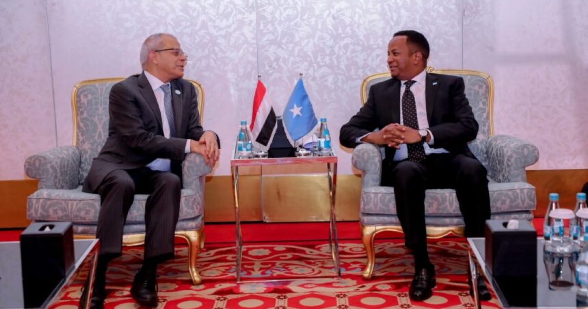 Wasiirka Arrimaha Dibadda oo kala hadlay Wasiir kuxigeenka Arrimaha Dibadda Yemen siyaabaha lagu xoojin karo xiriirka labo geesoodka