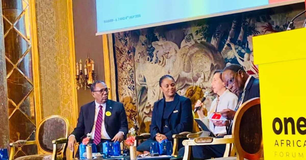 Wasiirka Howlaha Guud XFS oo shir muhiim ah ka daahfuray Spain