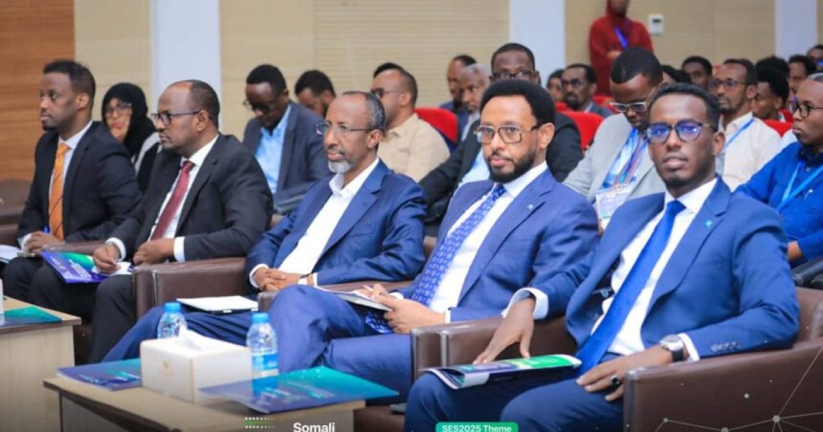 Wasiir Biixi oo Muqdisho ka furay shir Madaxeedka hal abuurka ganacsiga Soomaaliyeed