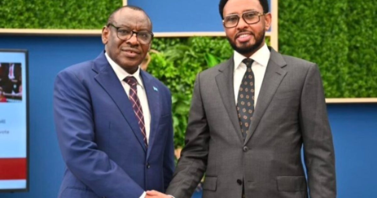 Wasiirka Maaliyadda XFS oo kulan la qaatay Xoghaya Guddiga Dhaqaalaha QM ee u qaabilsan Afrika