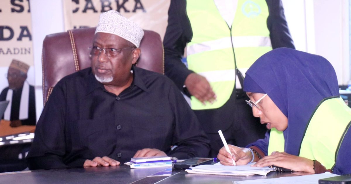 Guddoomiyaha Baarlamaanka JFS oo Xuddur ka daah-furay ololaha diiwaangelinta dadweynaha