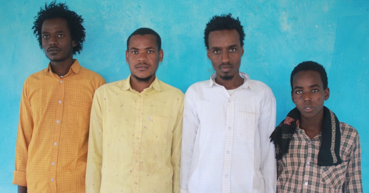 Xubno ka tirsan Khawaarijta oo isku soo dhiibay Dowladda Soomaaliya