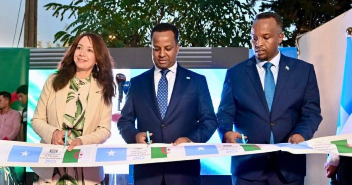 Wasiirka Arrimaha Dibadda Soomaaliya oo Daah-furay Dhisme Cusub oo Safaaradda Aljeeriya