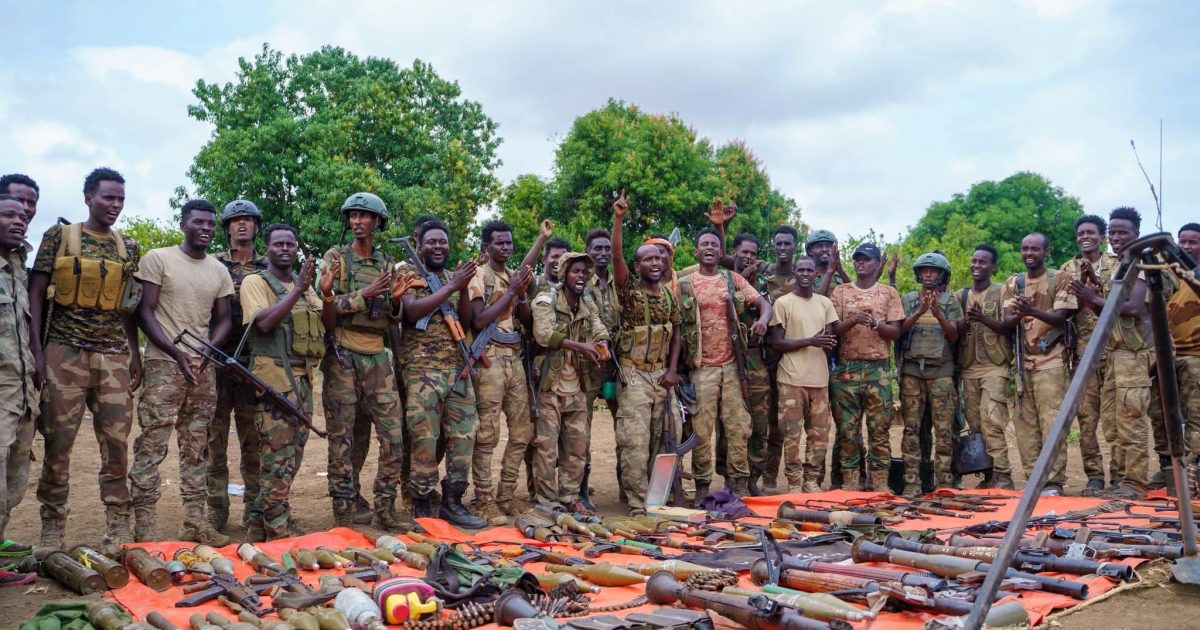 Taliyaha Ciidanka Dhulka ee Xoogga Dalka oo kormeeray deegaanka Bariire