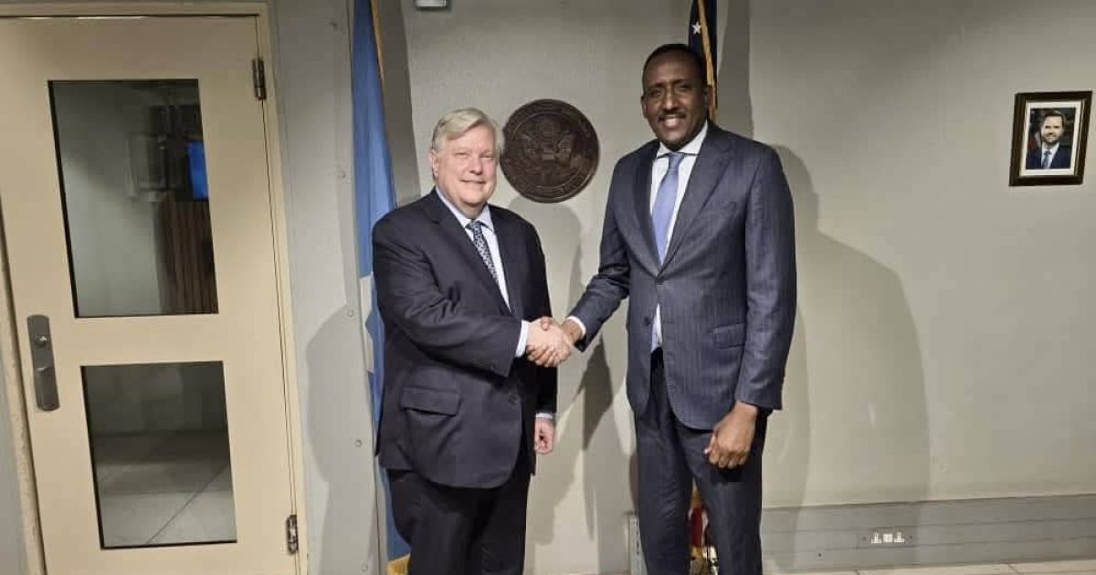 Agaasimaha Guud ee Hay’adda Socdaalka oo kulan mira dhal ah la qaatay Safiirka Mareykanka