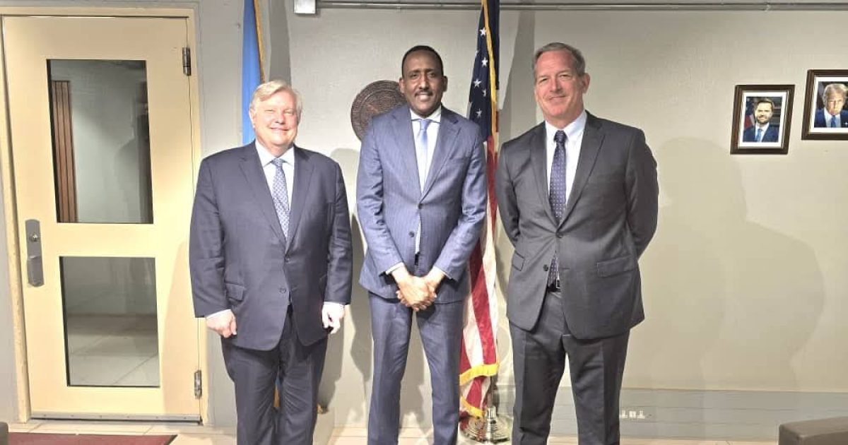 Agaasimaha Guud ee Hay’adda Socdaalka oo kulan mira dhal ah la qaatay Safiirka Mareykanka