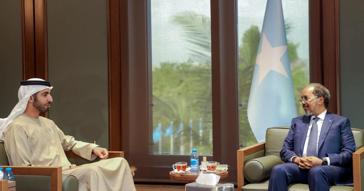 Madaxweyne Xasan Sheekh oo qaabilay Wasiiru-dowlaha Arrimaha dibada Imaaraadka