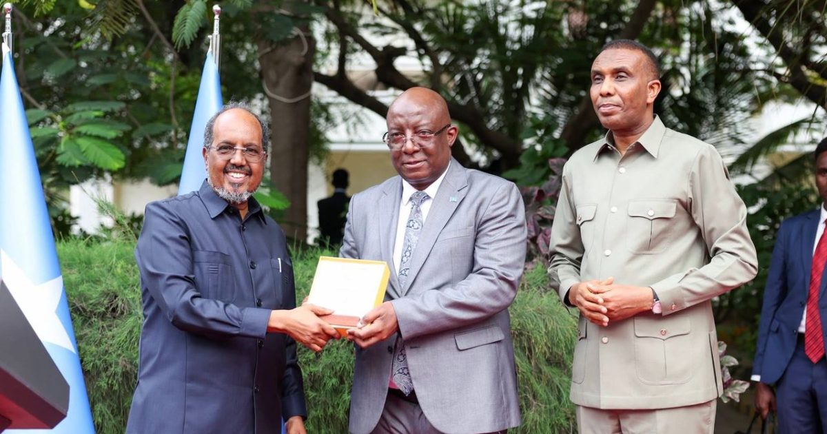 Madaxweynaha JFS oo Bilad Sharaf ku abaal mariyey Wasaaradda Warfaafinta