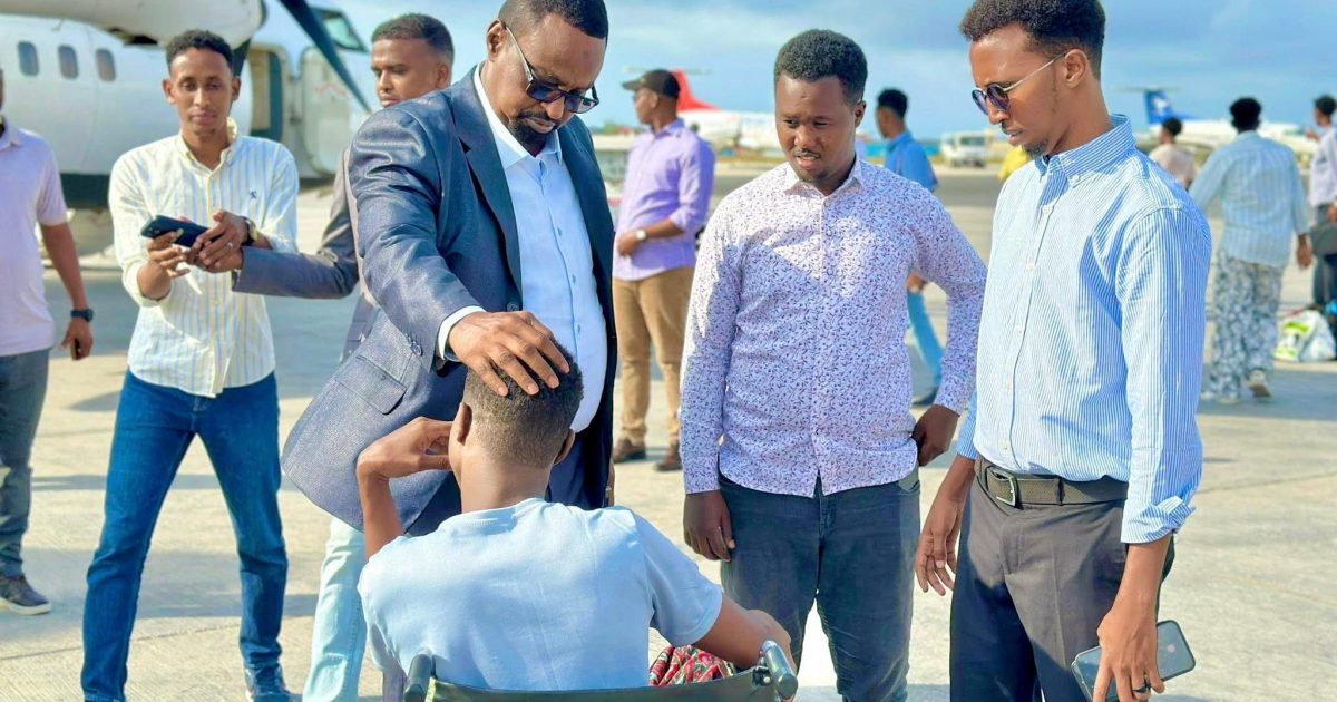 Madaxweyne ku xigeenka Hirshabeelle oo Muqdisho sagootiyay qaar kamid ah ciidamada deegaanka oo arrimo caafimaad u joogay