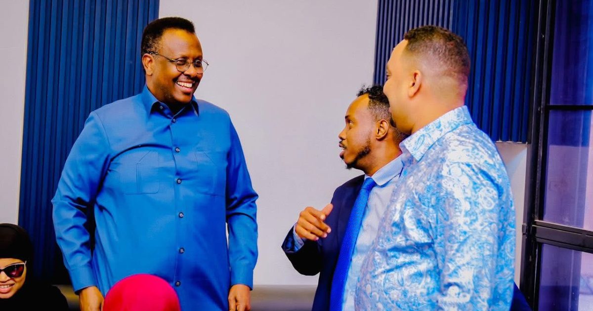 Wasiirka Cadaaladda XFS oo kulan la qaatay Golaha Dhallinyarada Qaranka Soomaaliyeed