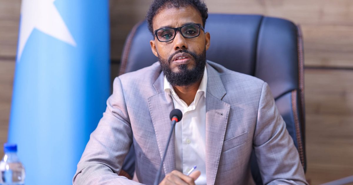 Guddoomiye ku-xigeenka 1aad ee Aqalka Sare oo furay kulanka Guddiga Joogtada
